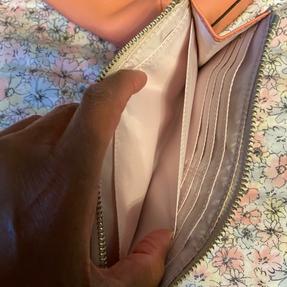 Coach purse and wallet. - Picture 6 of 11